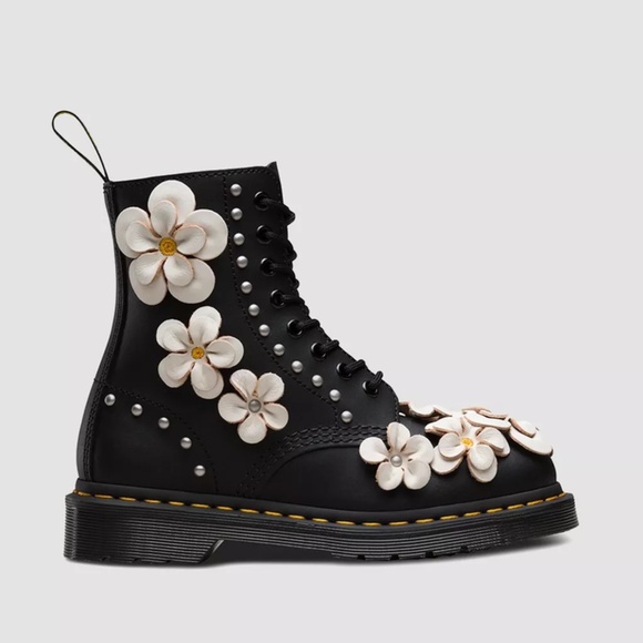 Dr. Martens Women's 1460 Pascal LIMITED EDITION 3D Flowers US 7 RARE & Unique!! - Picture 3 of 12